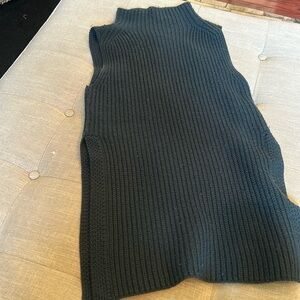 Wilfred Green Wool Knit Turtle Neck Vest Size XXS‎